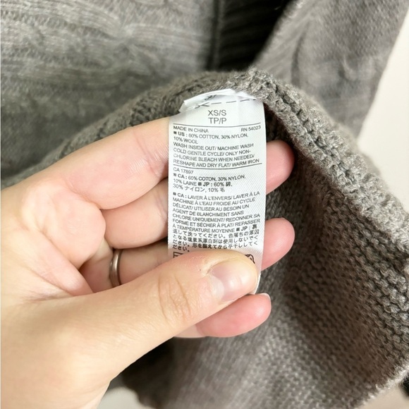 Banana Republic cable knit boatneck poncho sweater size XS/S oversized - Picture 4 of 7